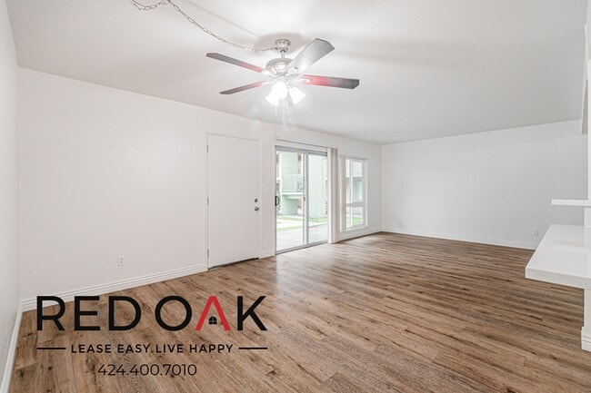 Building Photo - 855 S Citrus Ave Unit 24