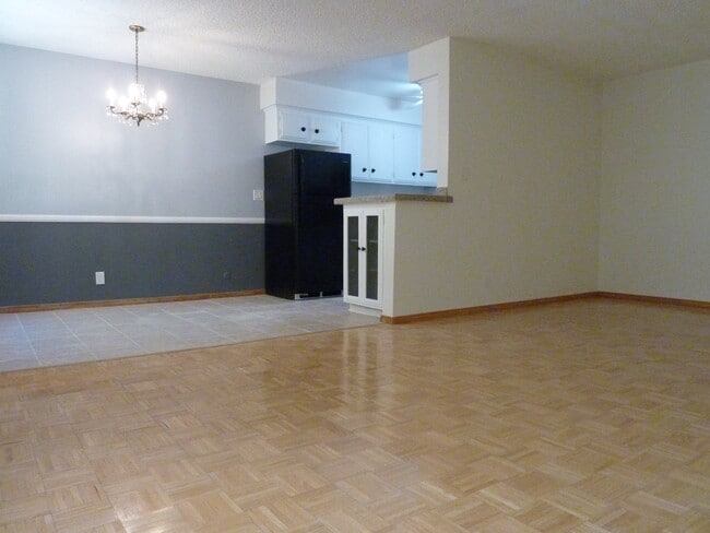 Photo - 2055 Rodney Dr Unit 111