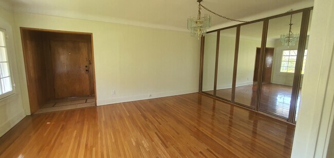 Living rm mirrors - 324 S Coronado St Unit 324