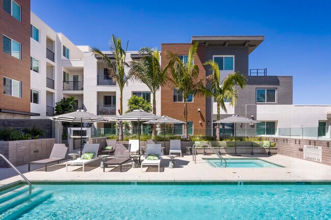 Photo - Alexan Noho West