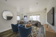 Photo - 1333 W 36th Pl Apartment Unit 4