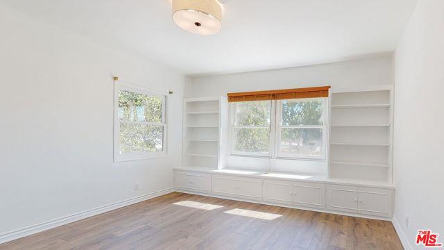 Photo - 9000 Elevado Ave