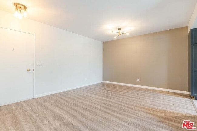 Photo - 5000 S Centinela Ave Unit 344