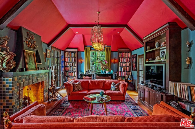 Photo - 8066 Woodland Ln