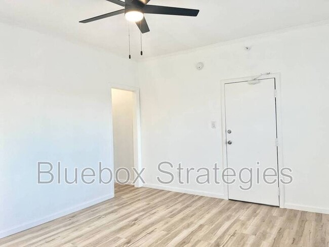 Photo - 1505 Palm Ave Unit 4