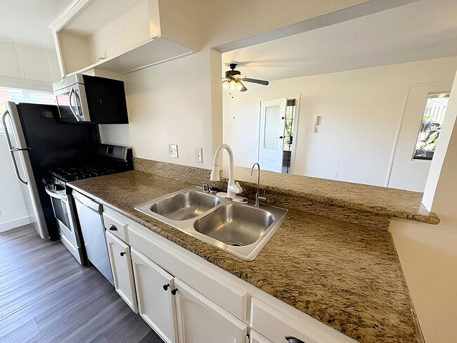 Photo - 4360 Willow Brook Ave Unit 4360