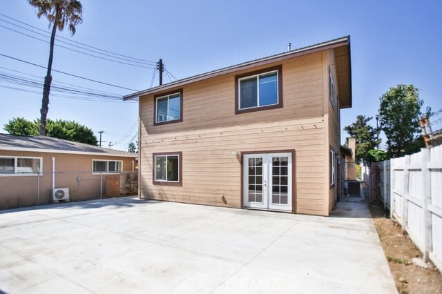 Photo - 1091 Bonita St