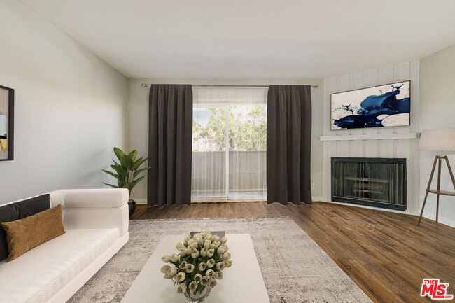 Photo - 1342 Harvard St Unit 201