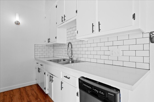 Photo - 6114 Cahuenga Blvd Unit 10