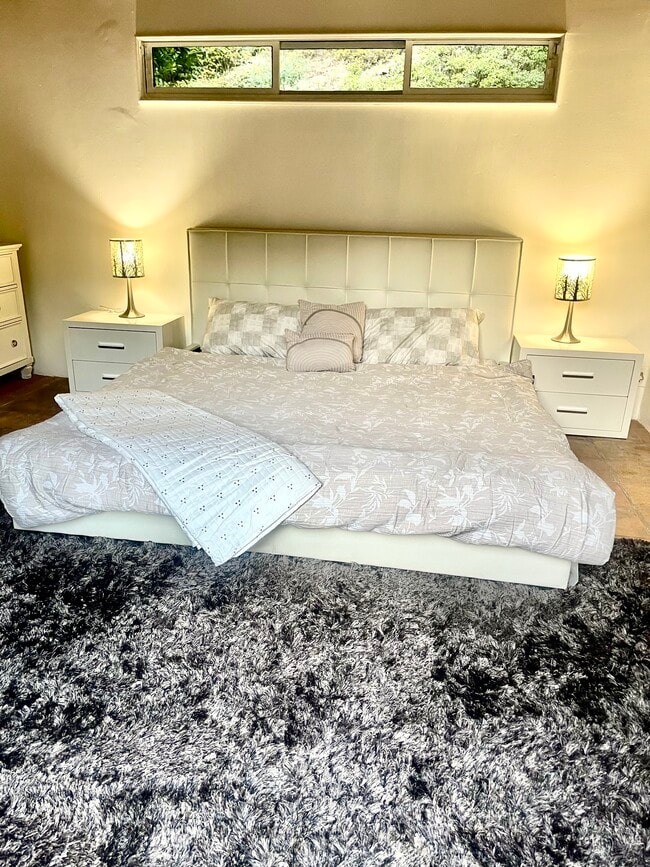 master bedroom - 2366 Nichols Canyon Rd