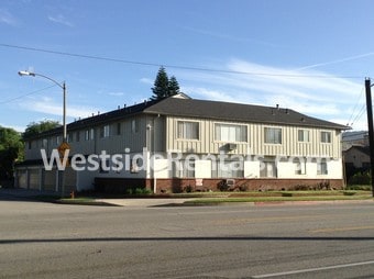 Building Photo - 400 Alameda W Ave Unit D