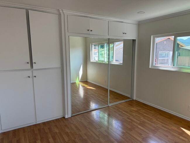 Photo - 632 W Milford St