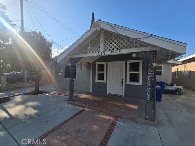 Building Photo - 217 E Belmont St