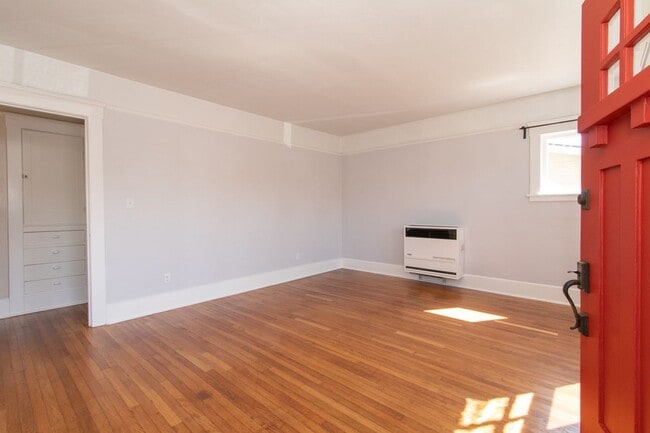 Photo - Charming North Park 2 Bedroom with Washer/Dryer, Backyard & Parking! Unit 3042