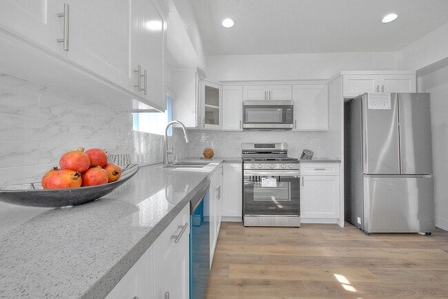 Photo - 11726 Hamlin St Unit 11726.5