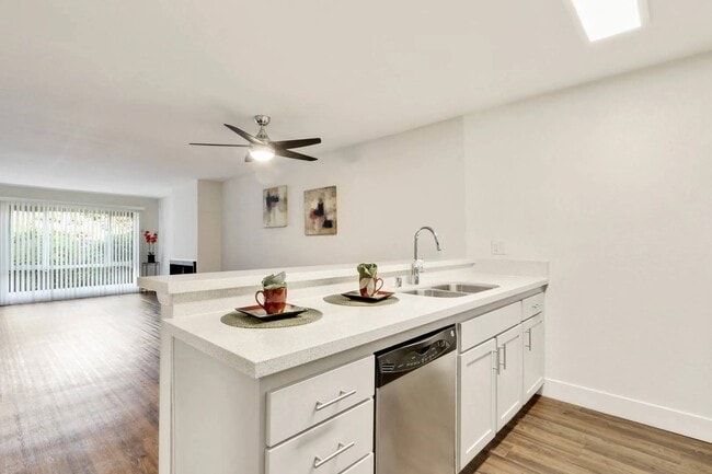 Photo - Waverly at Silverlake