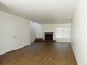 Photo - Lovely 2 bedroom townhouse