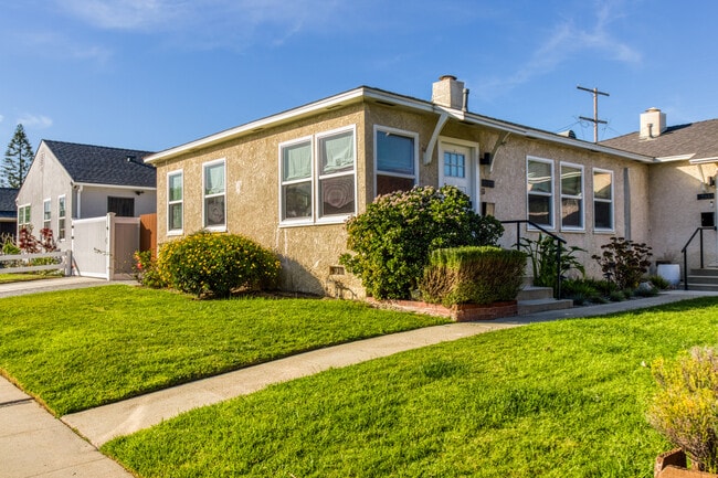 Photo - 2331 Belmont Ave