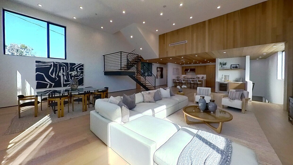 3D Tour - 611 Broadway St