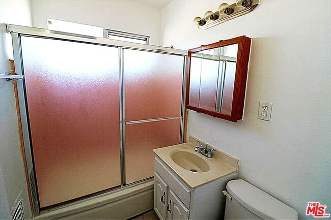 Photo - 7249 Bakman Ave