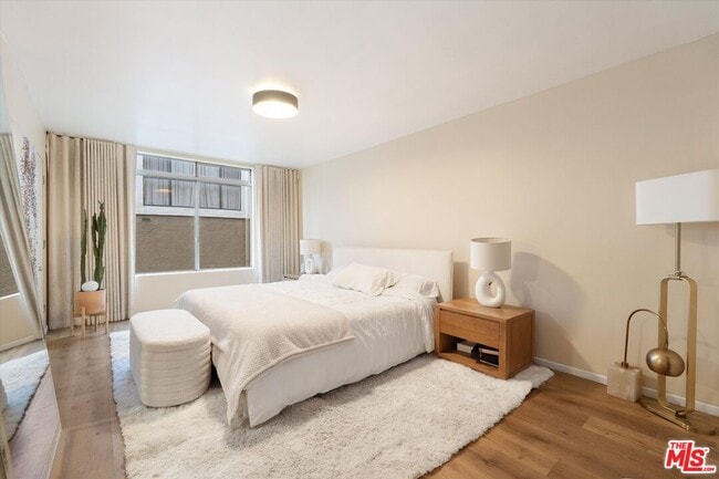 Building Photo - 7270 Hillside Ave Unit 208