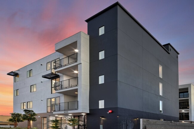 Luxury Apartments - Move In Special - Luxury Apartments - Move In Special Unit 103