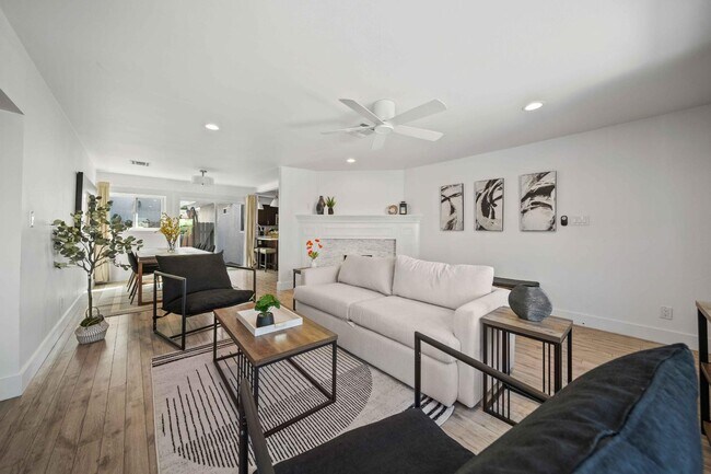 Photo - 4364 Toland Way