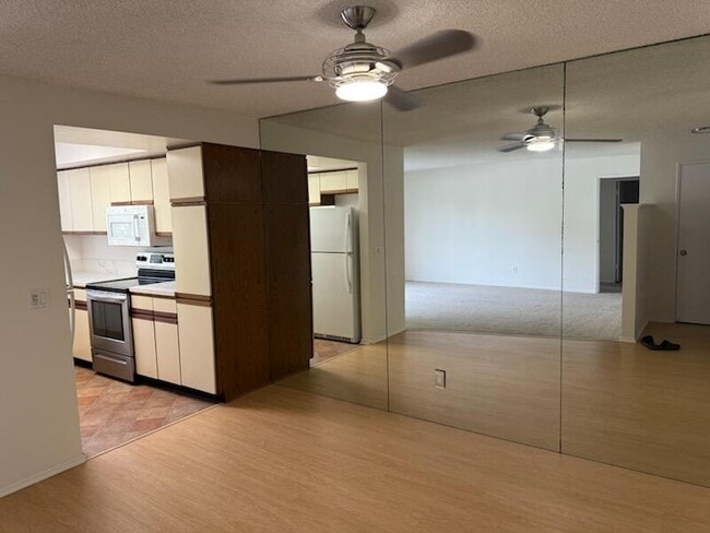 Photo - 5000 S Centinela Ave Unit 208