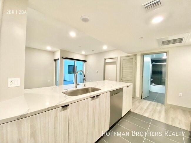 Photo - 1532 Brockton Ave Unit 310