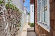 Photo - 611 Marigold Ave Townhome