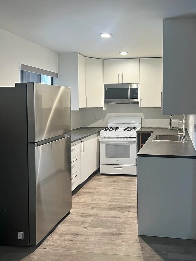800 Orange Grove Ave - 800 Orange Grove Ave