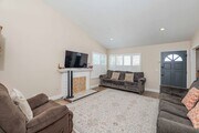 Photo - 3 Bedroom Home Located in Lake Forest
