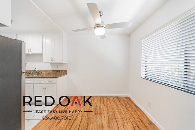 Photo - 10206 Independence Ave Unit 3