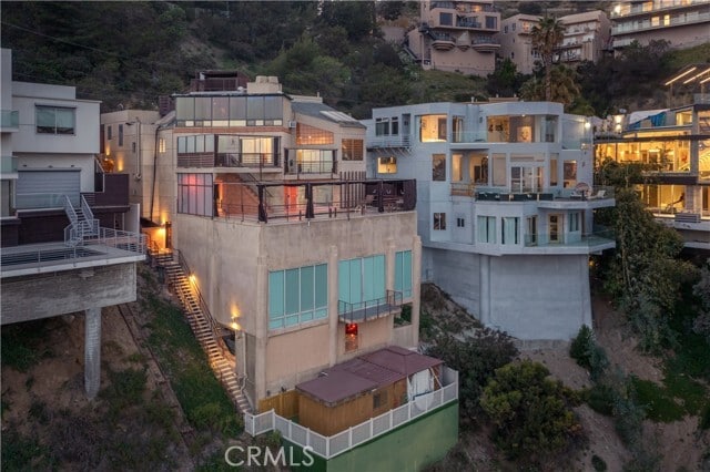 Building Photo - 2189 Sunset Plaza Dr Rental