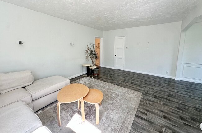 Photo - 915 Indiana Ave