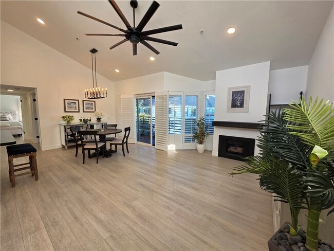 Building Photo - 240 Nice Unit 302