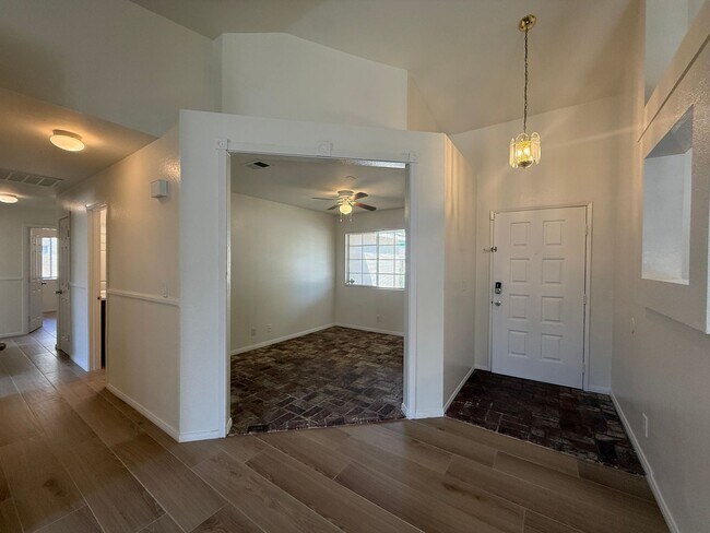 Photo - 6124 Malaga Ct