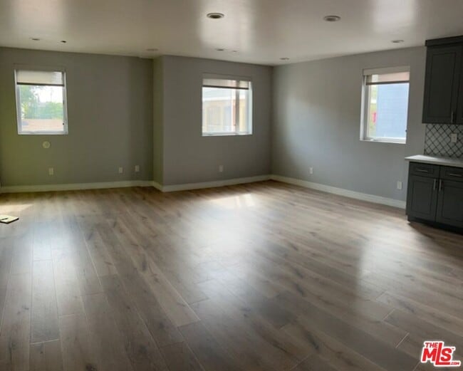 Photo - 11318 Miranda St Unit 1/2