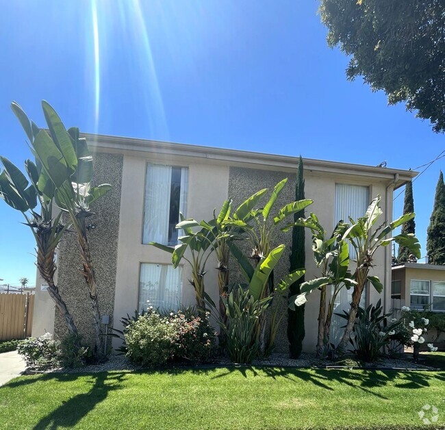 Building Photo - Memorial Apartments- Spacious  2 Bedroom 2... Unit 615-1P