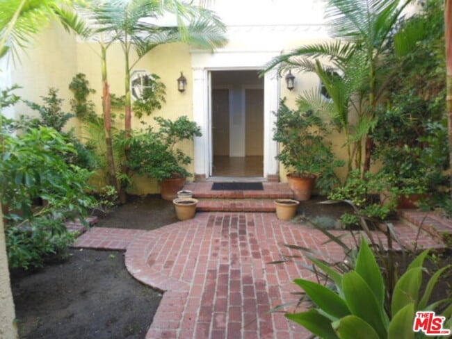 Photo - 9066 Shoreham Dr Unit # 1