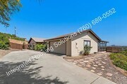 Photo - 945 Pinon St