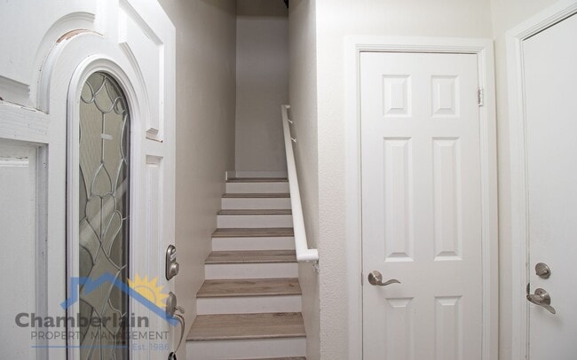 2 bedroom 1/5 bath in the Village and walk... - 2 bedroom 1/5 bath in the Village and walk... Townhome