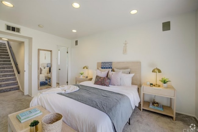 Building Photo - 688 Vallejo Villas Rental