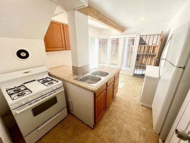 Photo - 1360-1364.5-13645 Pacific Beach Dr Unit 1364