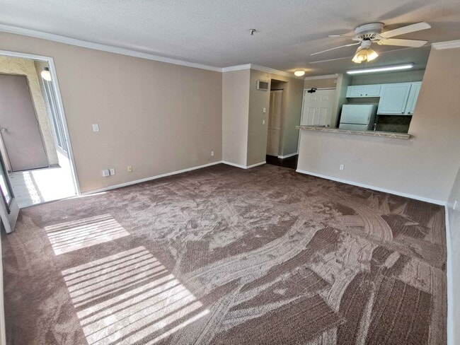 Photo - 1 Bed Room 1 BATH NEAR UCSD