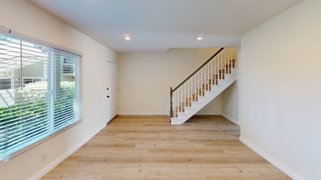 3D Tour - 588 Rio Grande Cir