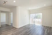2BR, 1BA - 797SF - Archwood Court