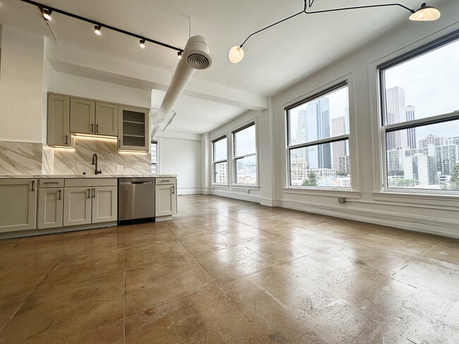 Photo - 108 W 2nd St Unit 709