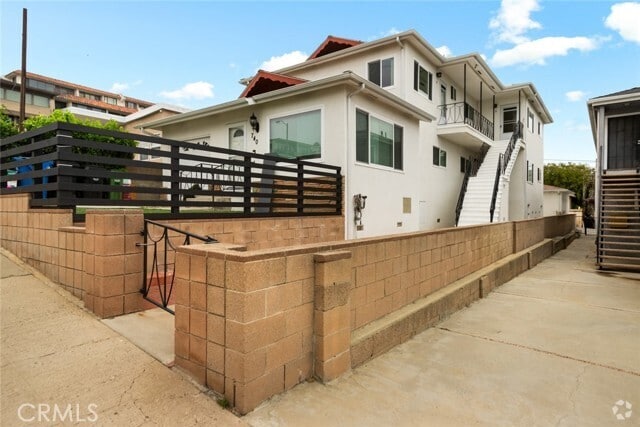 Building Photo - 740 W 27th St Unit 3 Rental