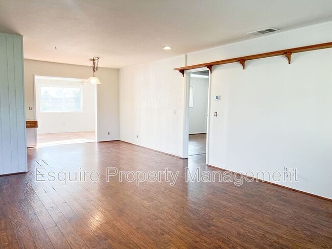 Photo - 1016 Sespe Ave